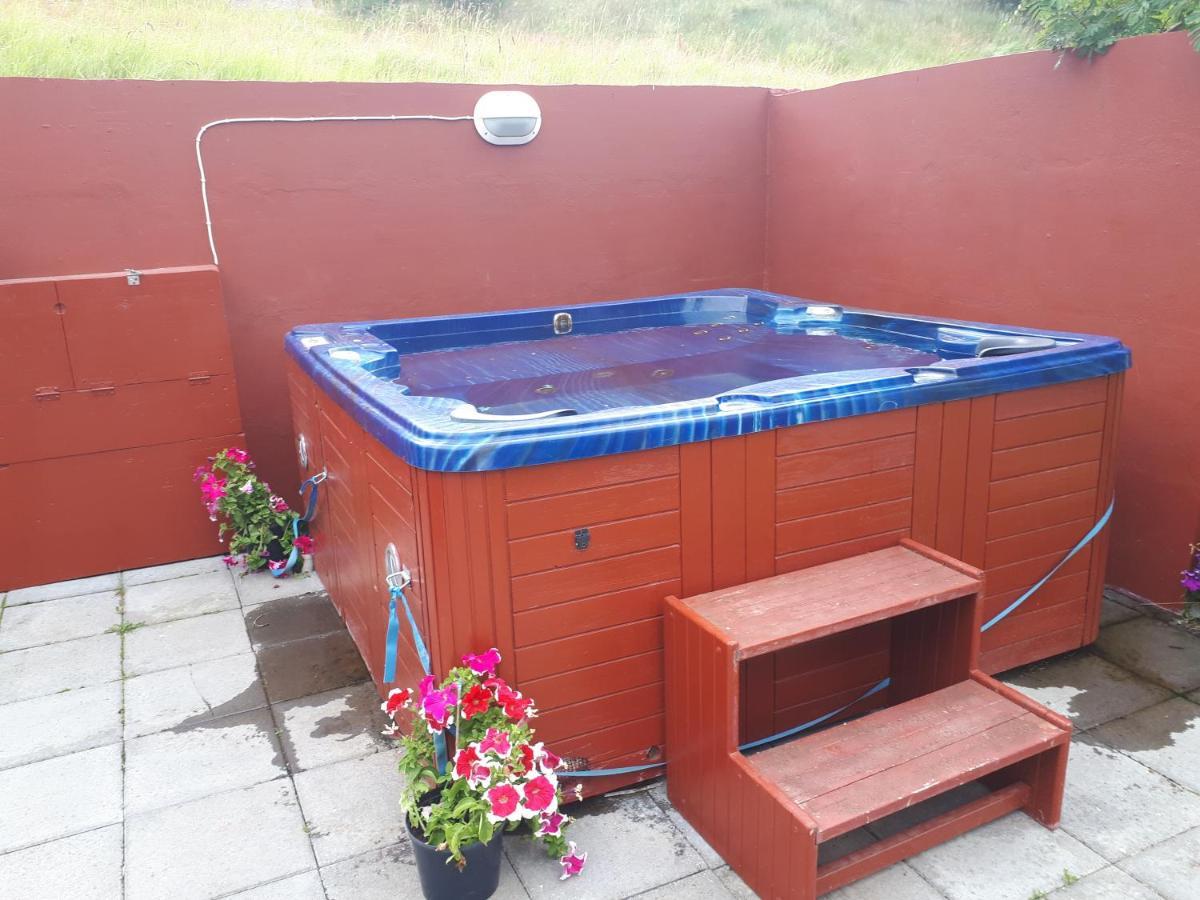 Brunalaug Guesthouse - Holiday Home Eyjafjaroarsveit Esterno foto